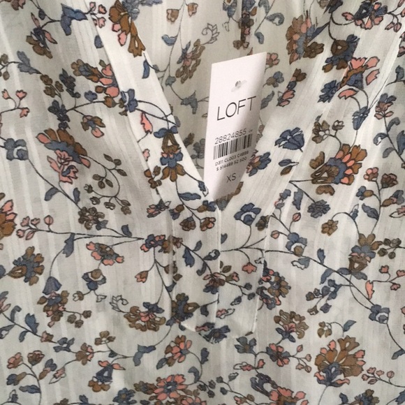 Loft NWT Blouse Floral Print XS - Picture 5 of 7
